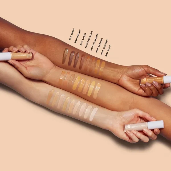 2252 (4) Hydrating Camo Concealer